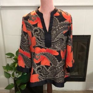 Beautiful silky Ann Taylor blouse